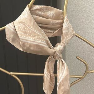 4 scarves (silky bandana)